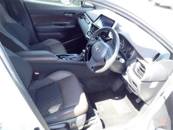 TOYOTA CHR HIBRYD G 3