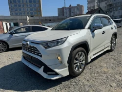 Toyota Rav4, 2021 4