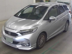 HONDA SHUTTLE HYBRID X 6